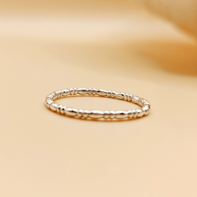 Sterling silver oval bobbles ring (single ring, size M)