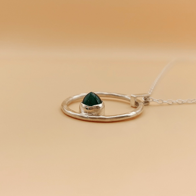 Sterling silver hammered disc and green onyx necklace