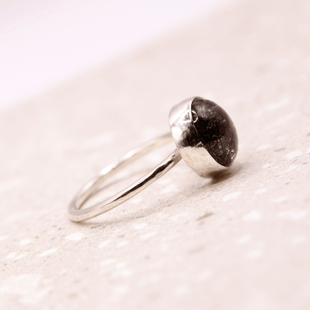 Sterling silver tourmalinated quartz ring (size M)