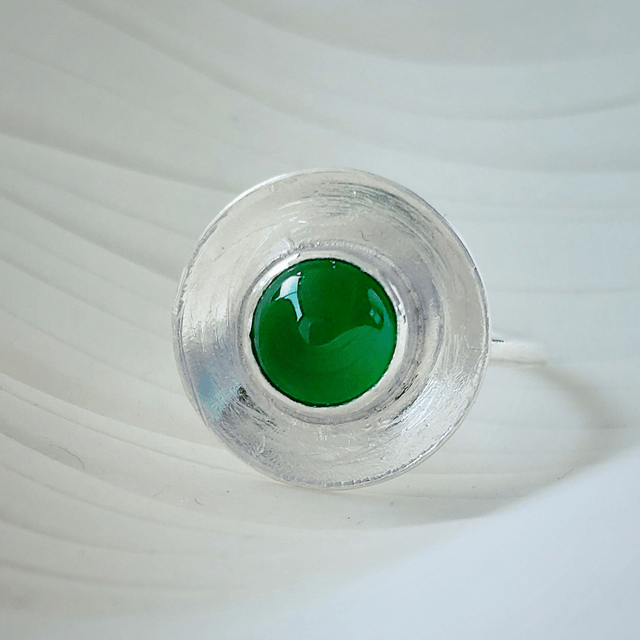Sterling silver green agate disc ring (size M)