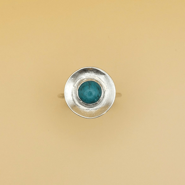 Sterling silver disc ring with chinese turquoise matrix (size P)