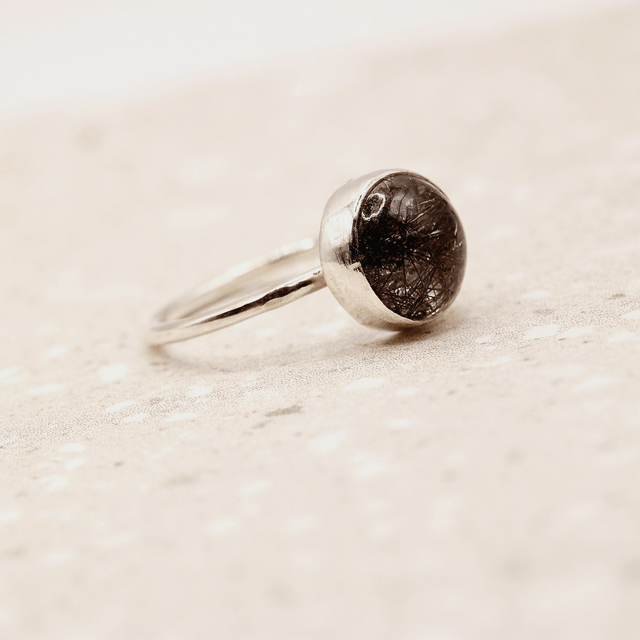 Sterling silver tourmalinated quartz ring (size M)