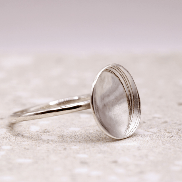 Sterling silver lined dome disc ring (size N)